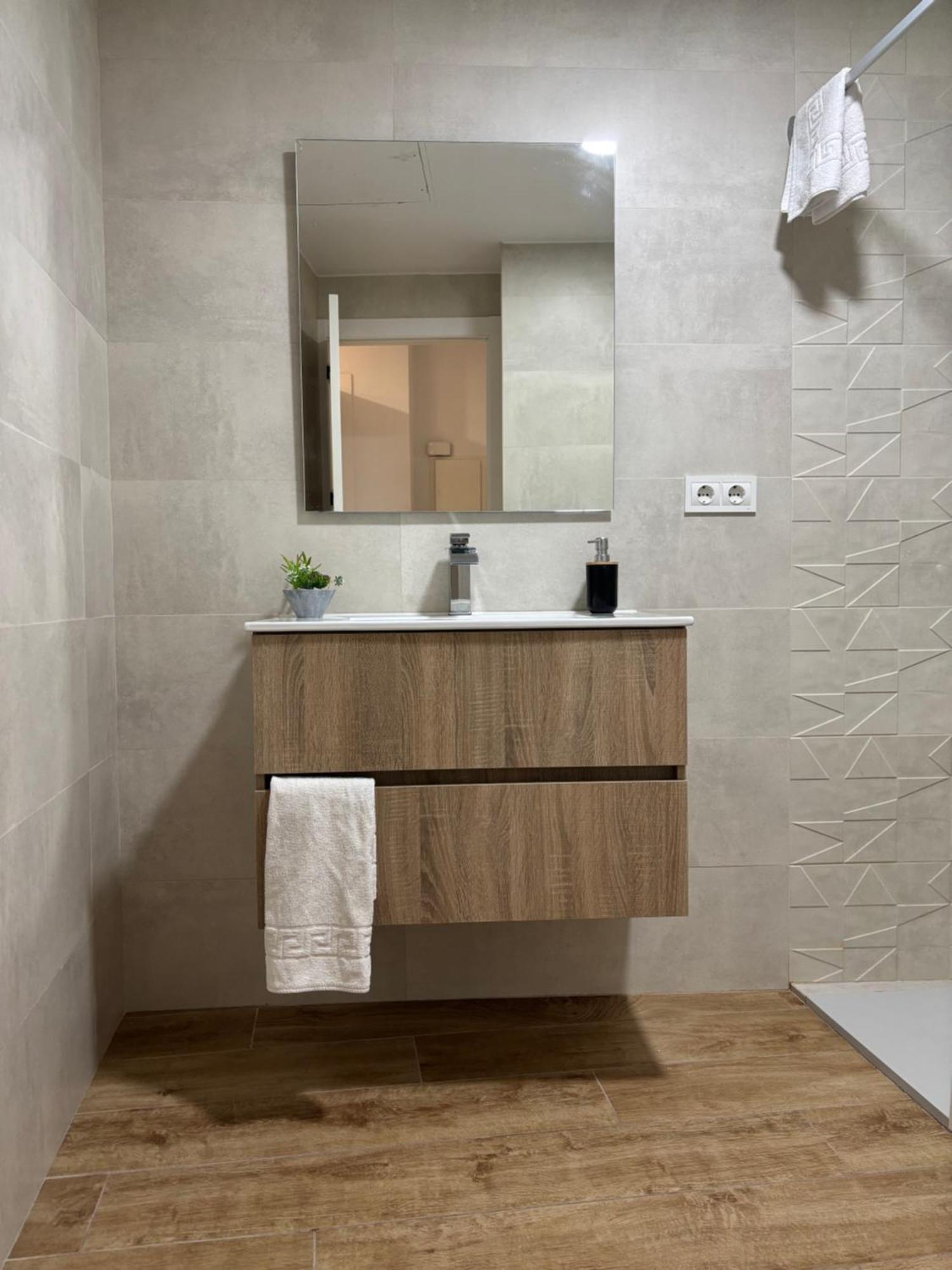 Apartament Gritella Cornudella de Montsant ภายนอก รูปภาพ